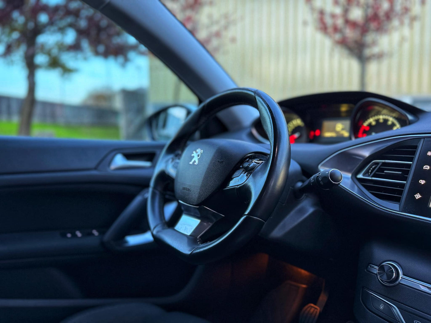Peugeot 308 SW 1.2 e-THP 130cv Allure