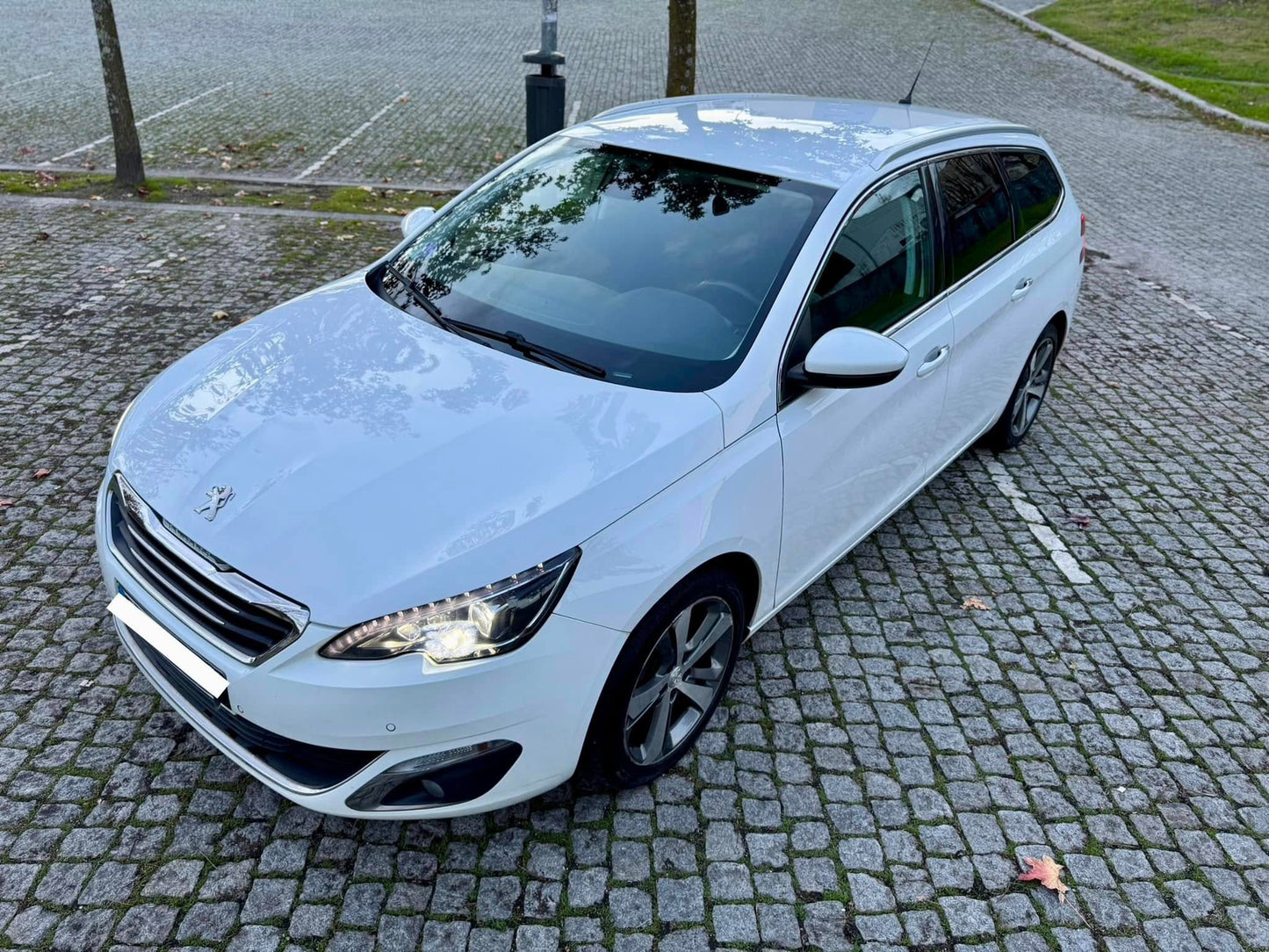 Peugeot 308 SW 1.2 e-THP 130cv Allure