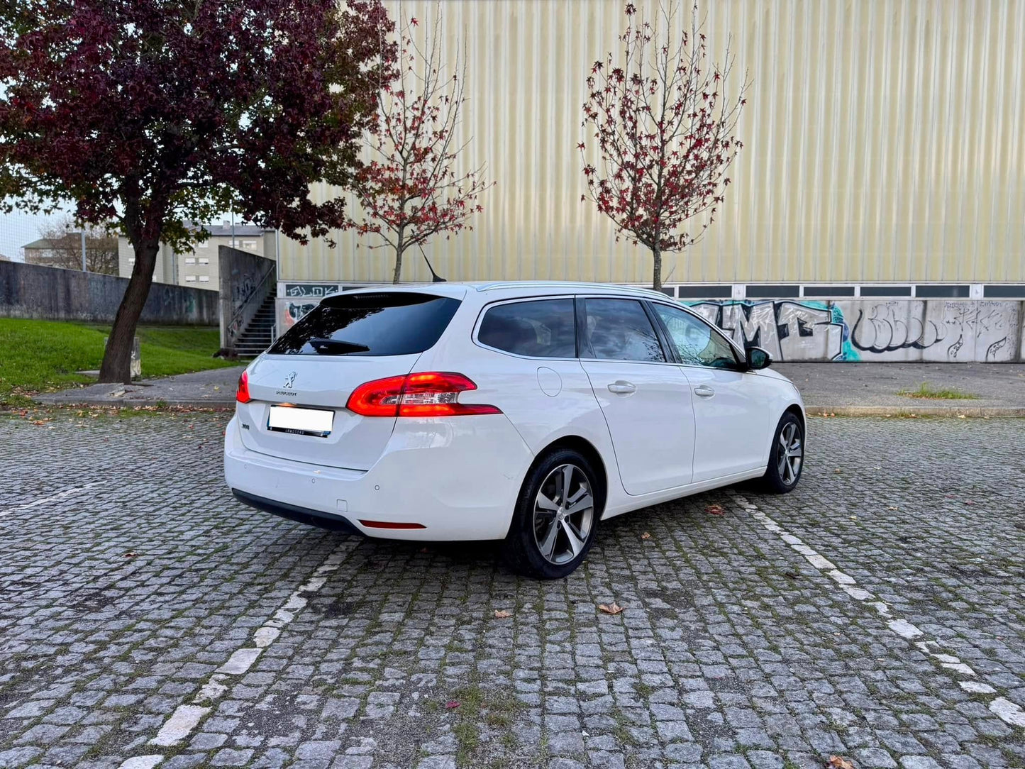 Peugeot 308 SW 1.2 e-THP 130cv Allure