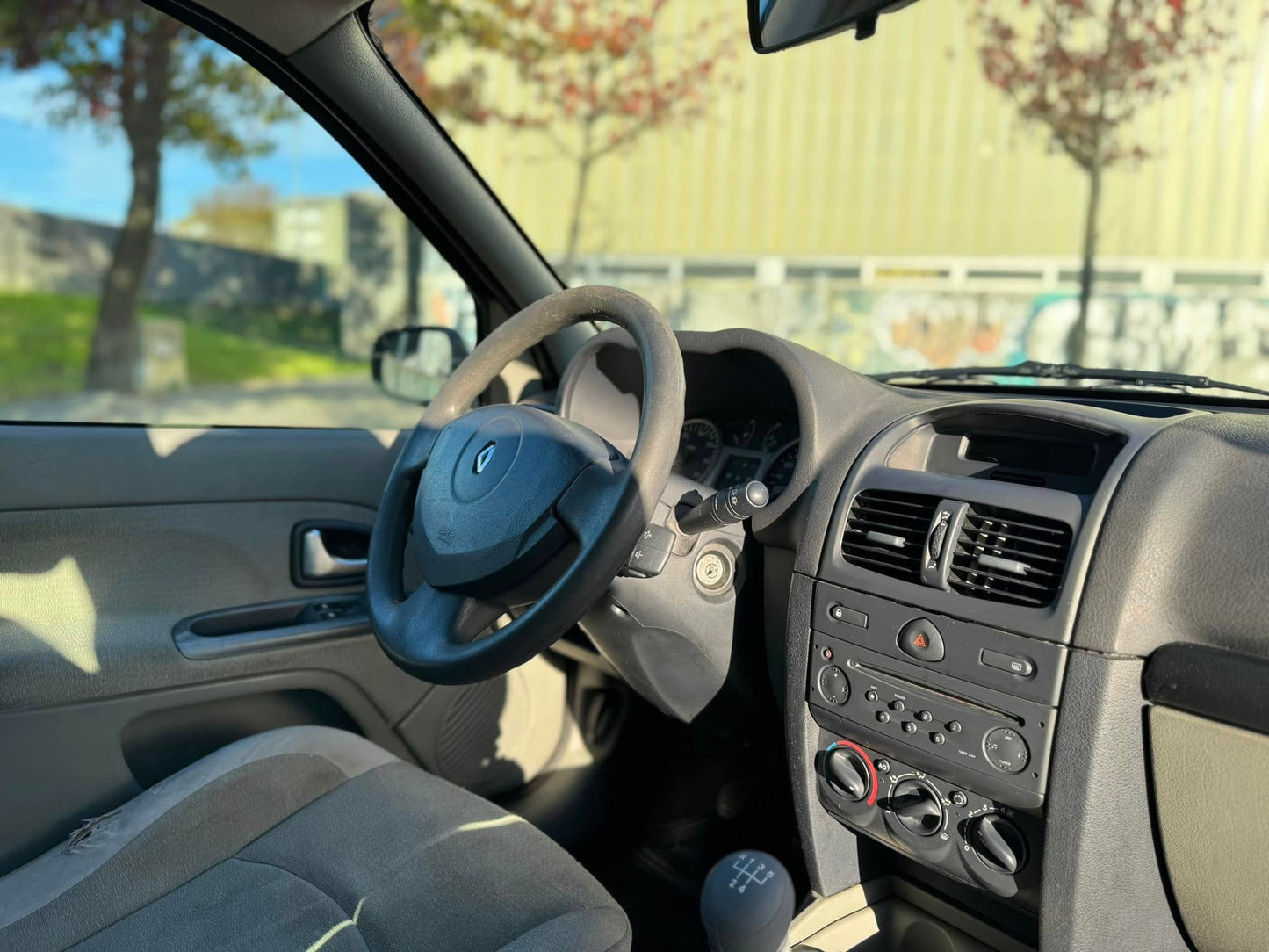 Renault Clio 1.2 16v 75cv Privilege