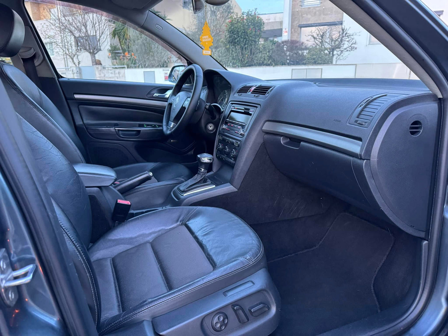Skoda Octavia Break 2.0 TDI 140cv DSG