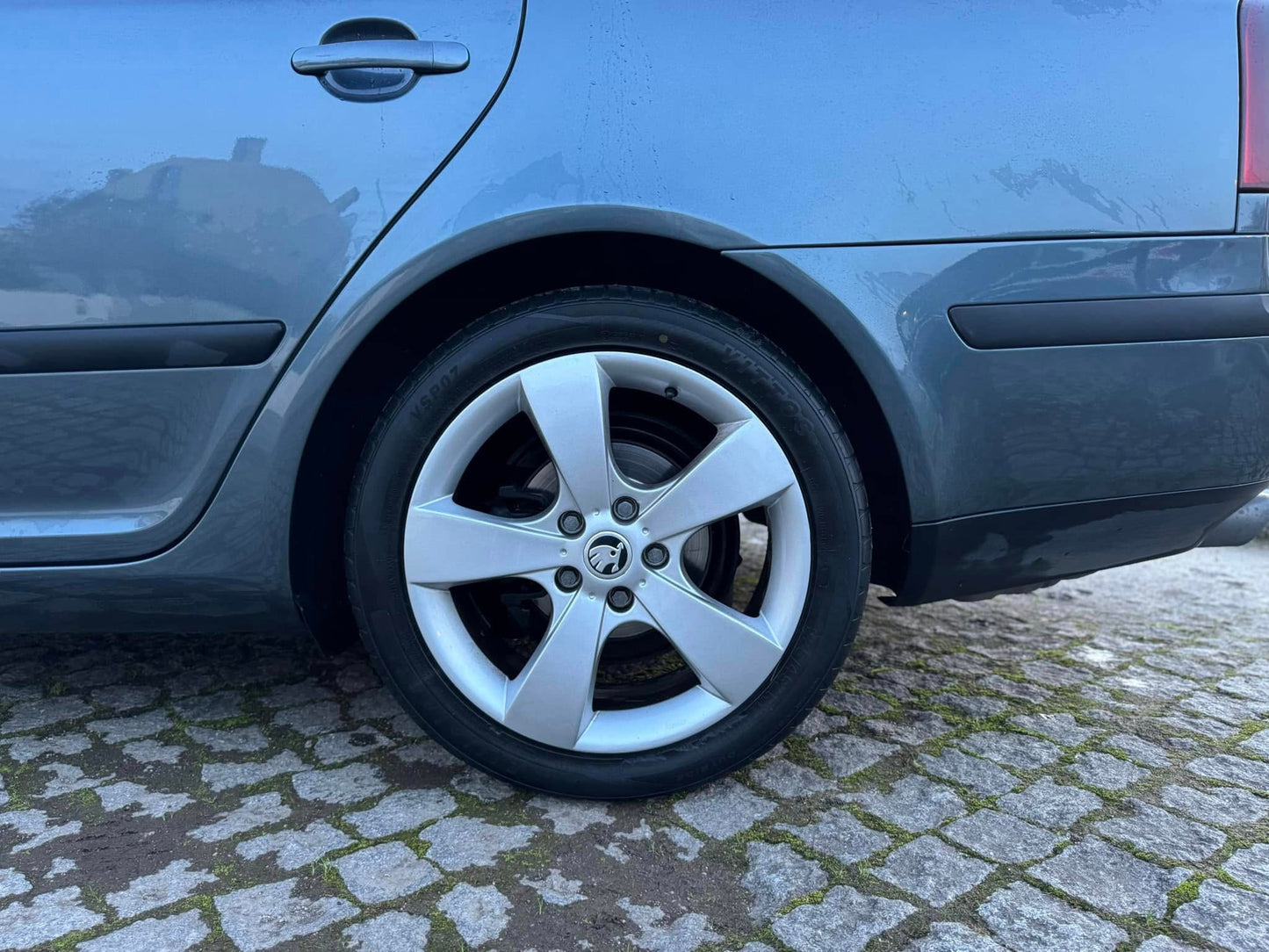 Skoda Octavia Break 2.0 TDI 140cv DSG