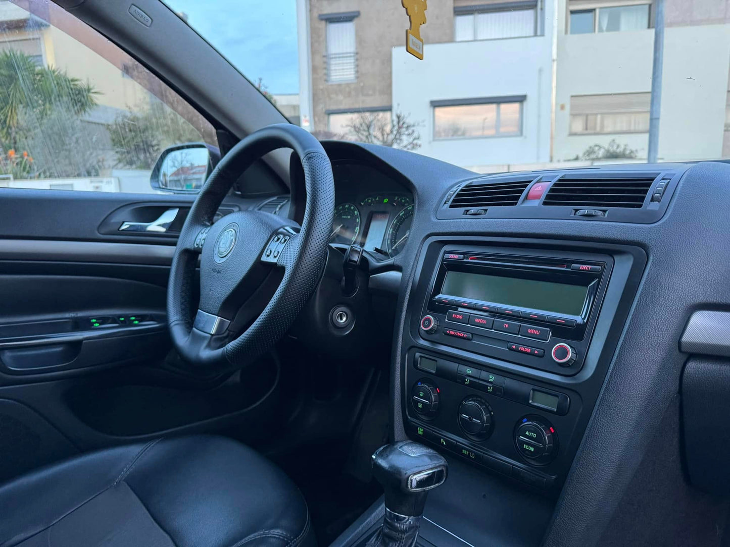 Skoda Octavia Break 2.0 TDI 140cv DSG