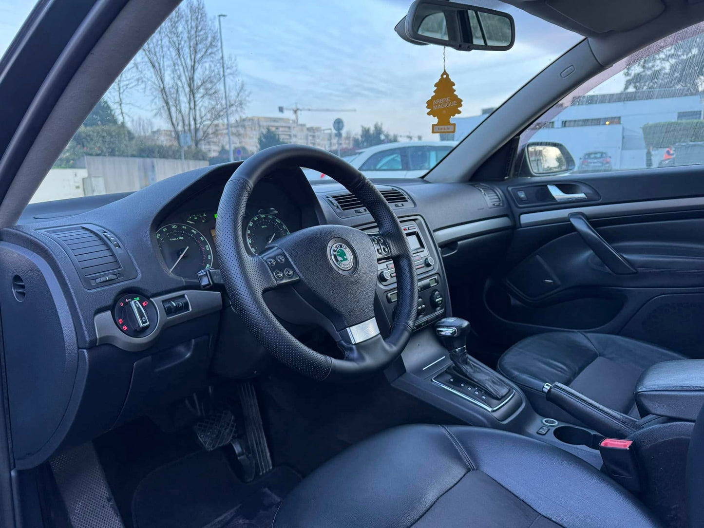 Skoda Octavia Break 2.0 TDI 140cv DSG