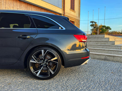 Audi A4 Avant 2.0 TDI Sport S Tronic Look RS4